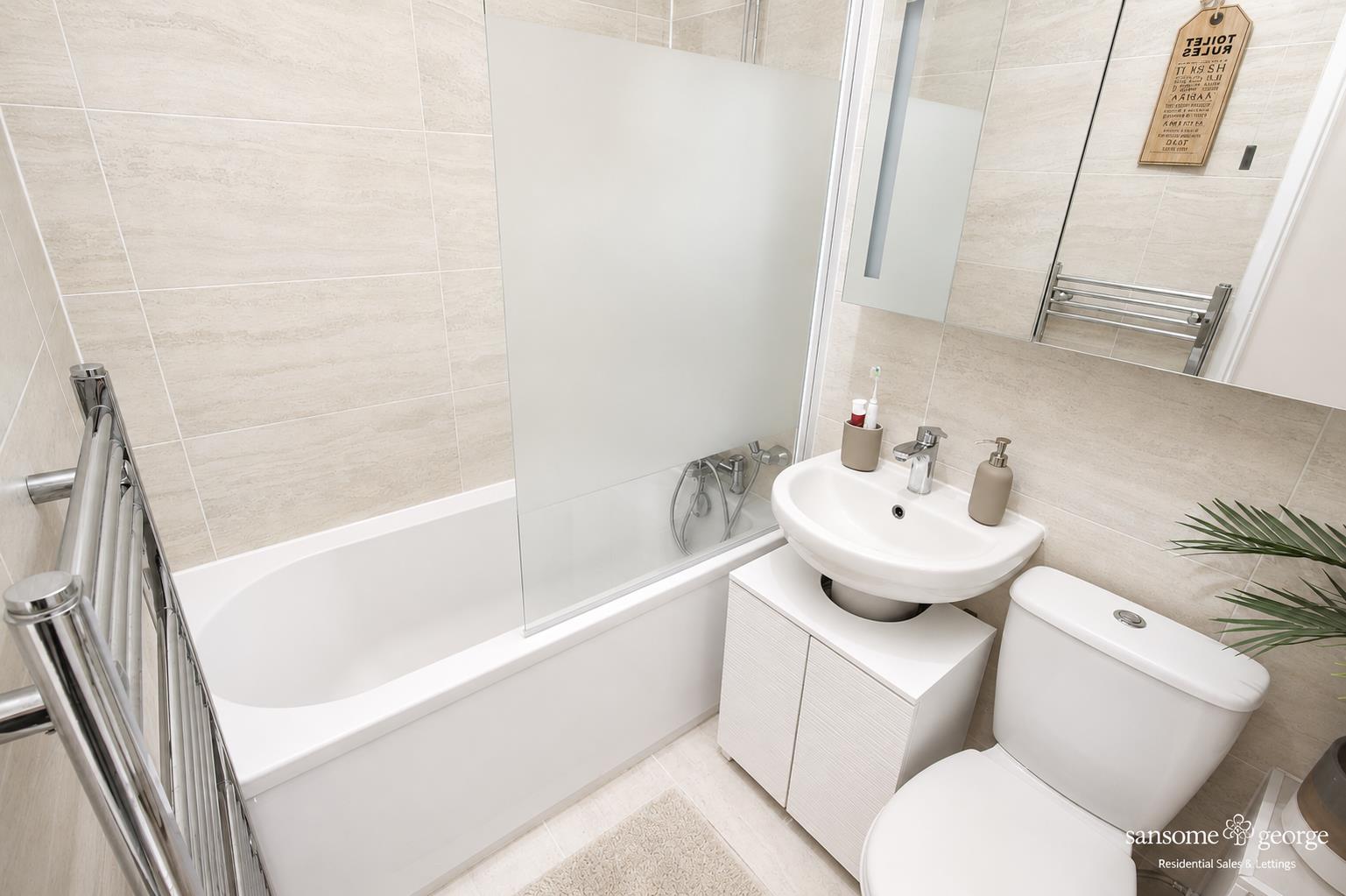 Lamorna Crescent, Tilehurst, Reading